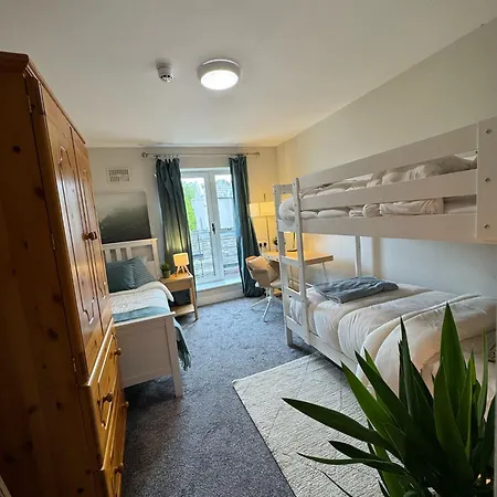 Ensuite For 3 In 2, Shared Kitchen Dublin